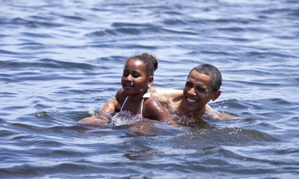 B.Obama su drukra Sasha