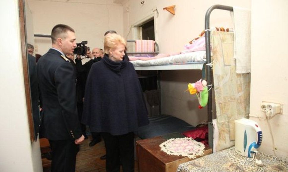 Dalia Grybauskaitė aplankė Panevėžio pataisos namuose