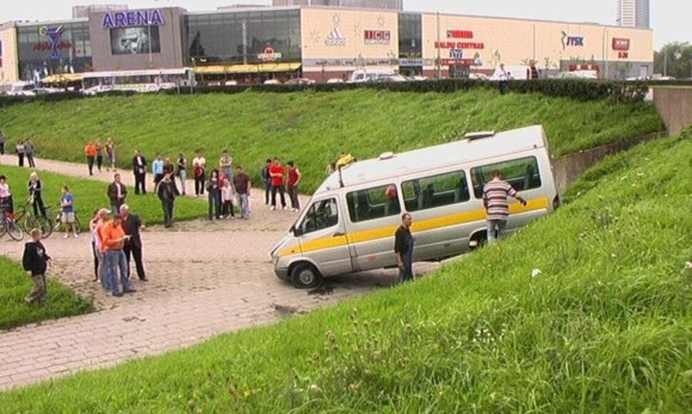 &Scaron;ią žiedinę sankryžą klaipėdiečiai praminė &bdquo;gaudykle&ldquo;.