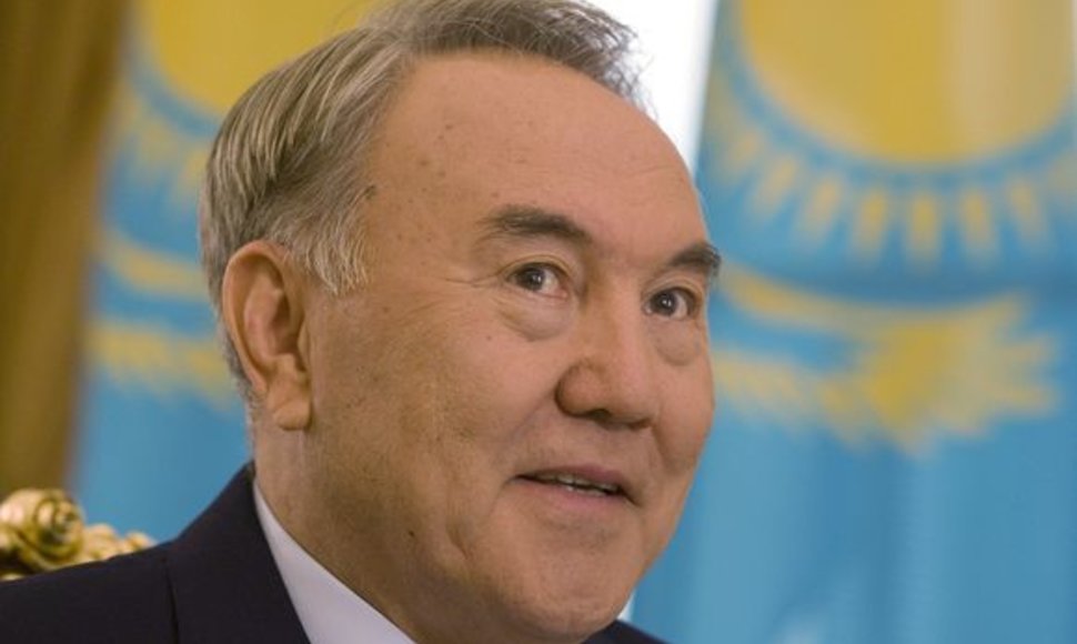 Kazachstano prezidentas slaptai nusipirko už 50 mln. svarų namą