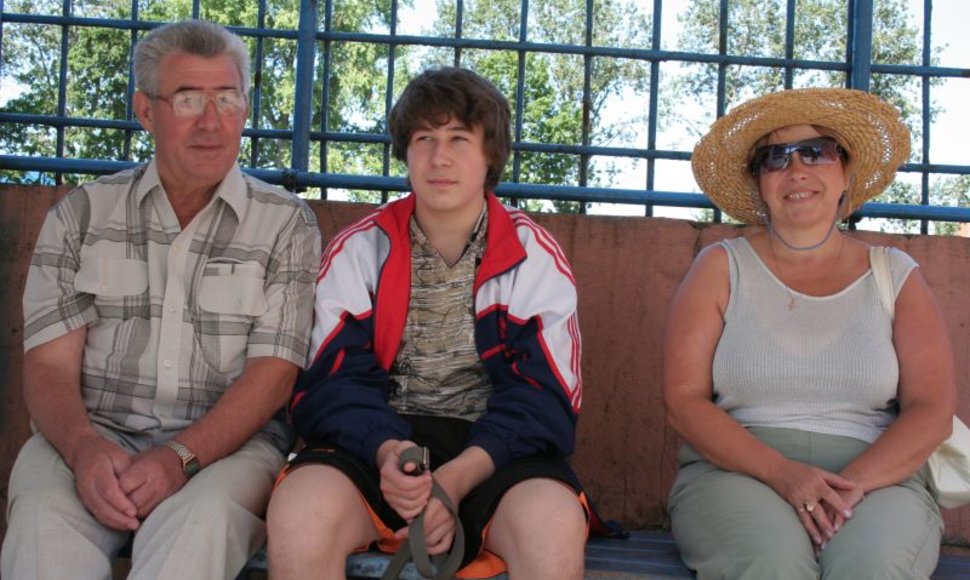 Gintė, Vasilijus ir sūnus Viktoras atostogauja