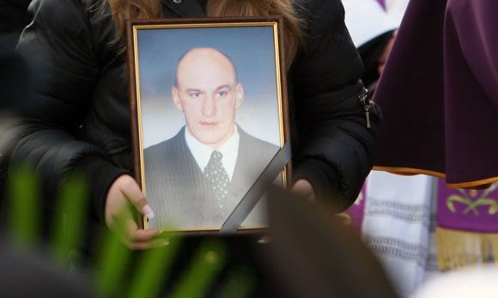Sekmadienį Petrašiūnų kapinėse palaidotas Kauno nusikalstamo pasaulio veteranas Algirdas Žemaitis, pravarde Kukas.