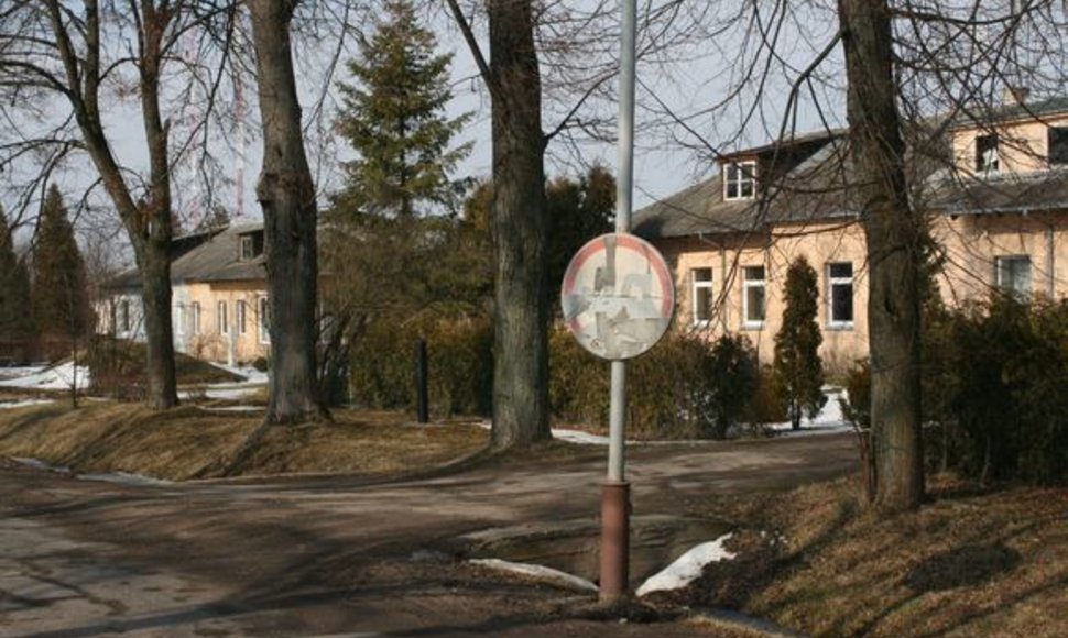 Kauno rajone netrūksta savo funkcijos nebeatliekančių kelio ženklų. Šiemet ketinama dalį jų atnaujinti.