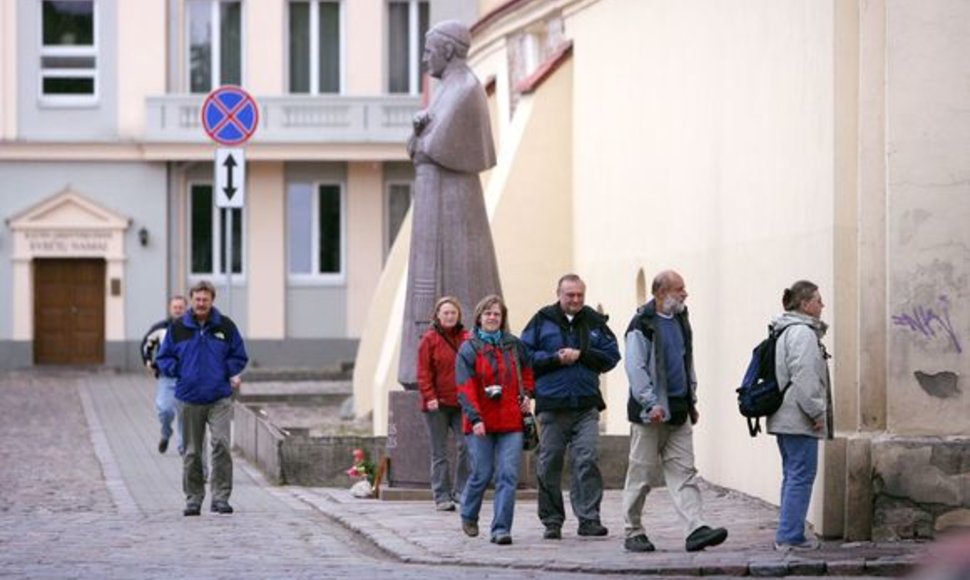 Nors vokiečiai jau ne pirmus metus yra dažniausiai Kaune besilankantys turistai, juos sparčiai vejasi vis dažniau į laikinąją sostinę užsukantys ispanai. 