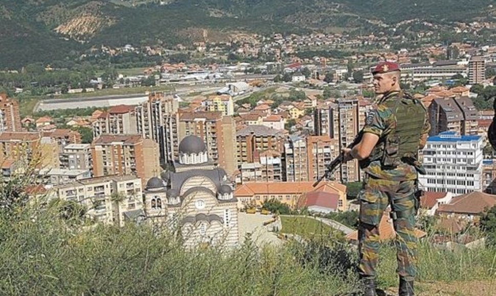 Belgijos karys patruliuoja Kosove.