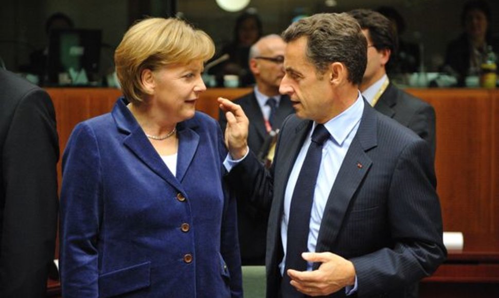 N.Sarkozy sveikina A.Merkel už pasiryžimą mažinti mokesčius.