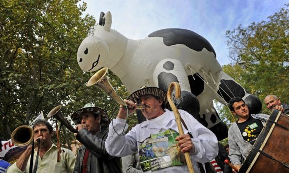 Šį savaitgalį Ispanijoje protestavo ūkininkai, kurie teigė, kad krizė baigia juos sužlugdyti.