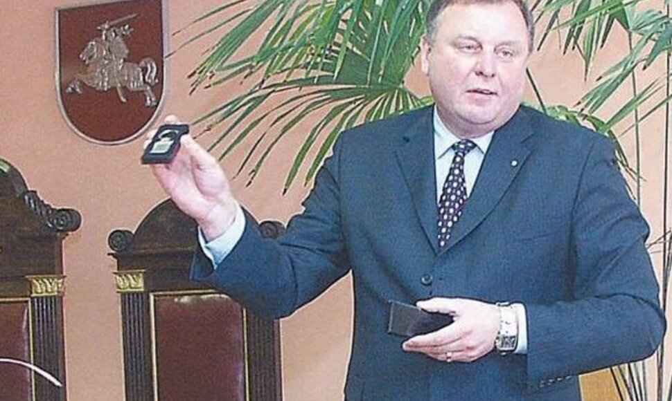 B.Kalainis ai&scaron;kina, kad leidimus klausytis žurnalistų pokalbių jis i&scaron;duoda teisėtai. 
