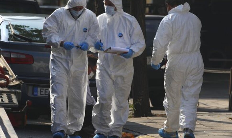 Graikijos policija neutralizavo Prancūzijos ambasadai adresuotoje pa&scaron;to siuntoje paslėptą bombą.