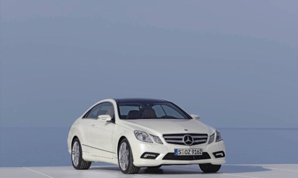 „Mercedes-Benz E Coupe“