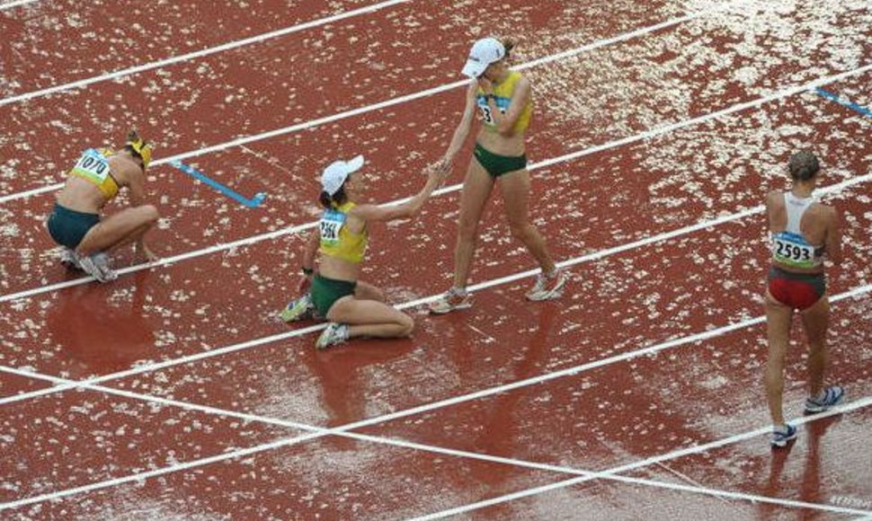 Sonata Milušauskaitė ir Kristina Saltanovič po finišo Pekino olimpinėse žaidynėse