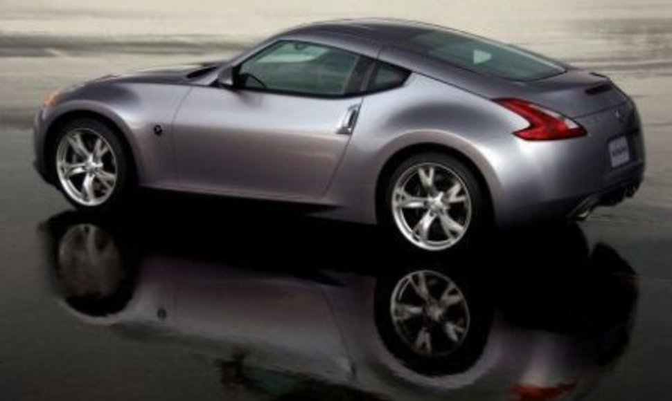 Nissan 370Z 