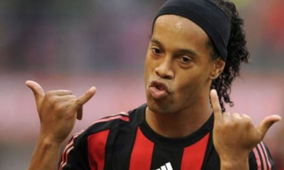 Ronaldinho vėl šypsosi