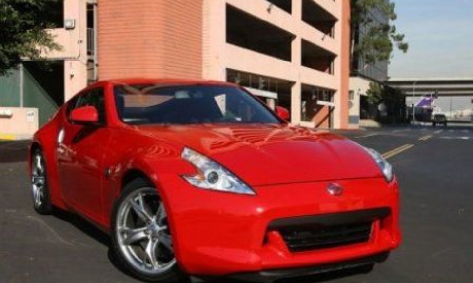 „Nissan 370Z“ pastebėtas Los Andželo gatvėse