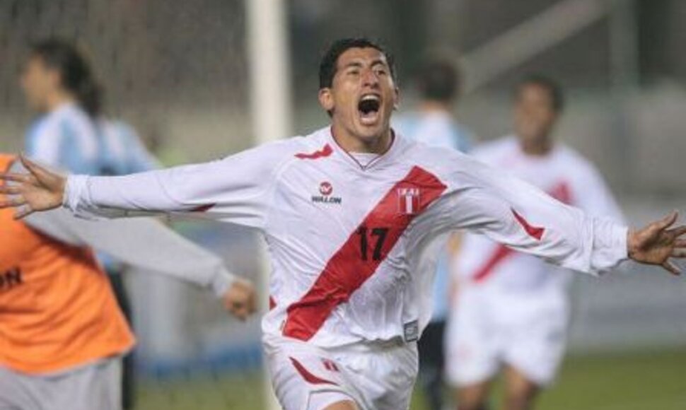 Patarosiomis dienomis Peru rinktinės futbolininkai džiaugtis neturi kuo – jie nušalinti nuo tarptautinių varžybų