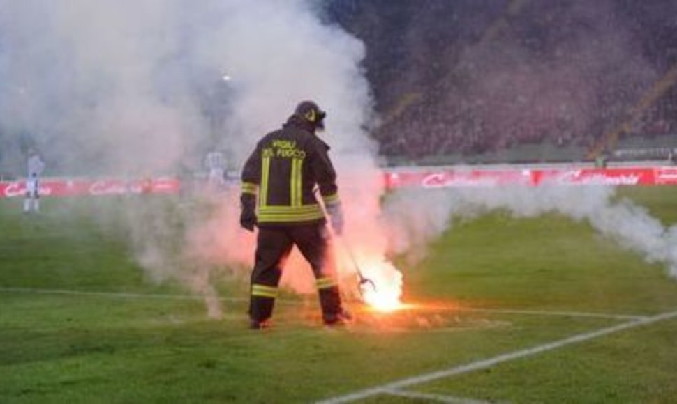 Petardos aikštėje Zagrebo klubui kainavo visą naujametinį fejerverką