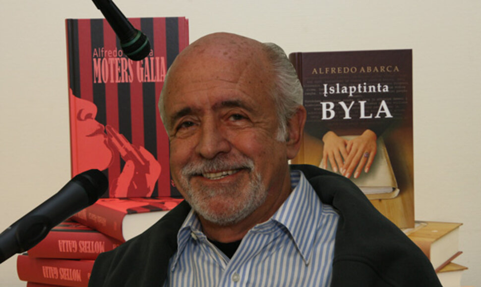 Rašytojas Alfredo Abarca