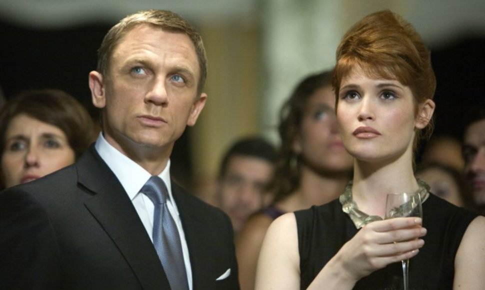 Aktoriai Danielis Craigas ir Gemma Arterton