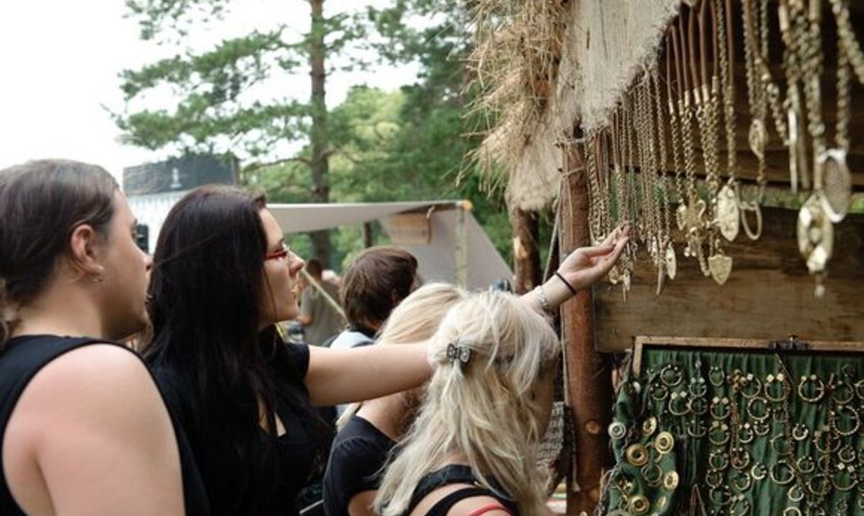 Festivalio &bdquo;Mėnuo Juodaragis&ldquo; amatų kiemas