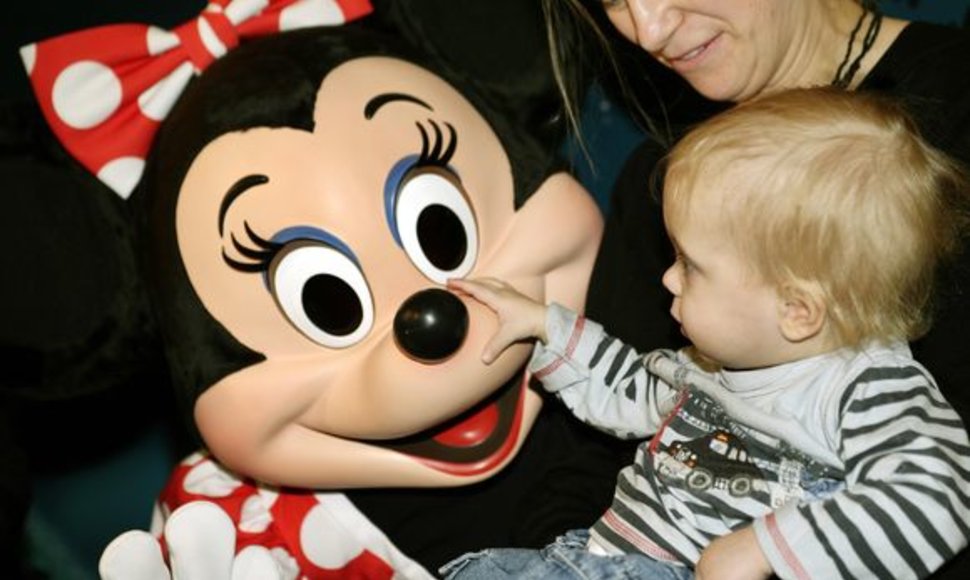 Walto Disney'aus kompanija remia vaikų ligonines