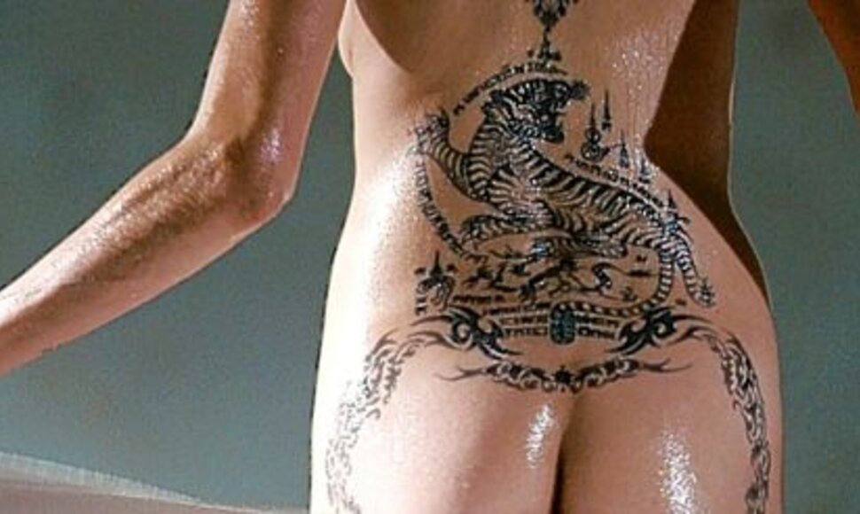 Angelinos Jolie tatuiruotė