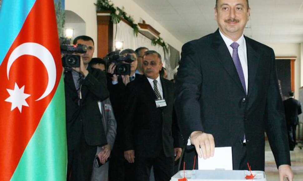 Azerbaidžano prezidento rinkimai buvo nedemokratiški.