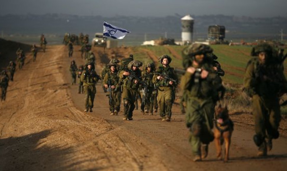 Ankstų sekmadienio rytą Izraelio kariai palieka Gazos ruožą.