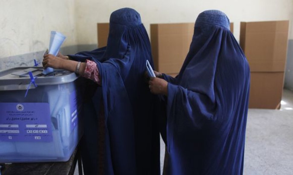 Afganistane šeštadienį vyksta parlamento rinkimai.