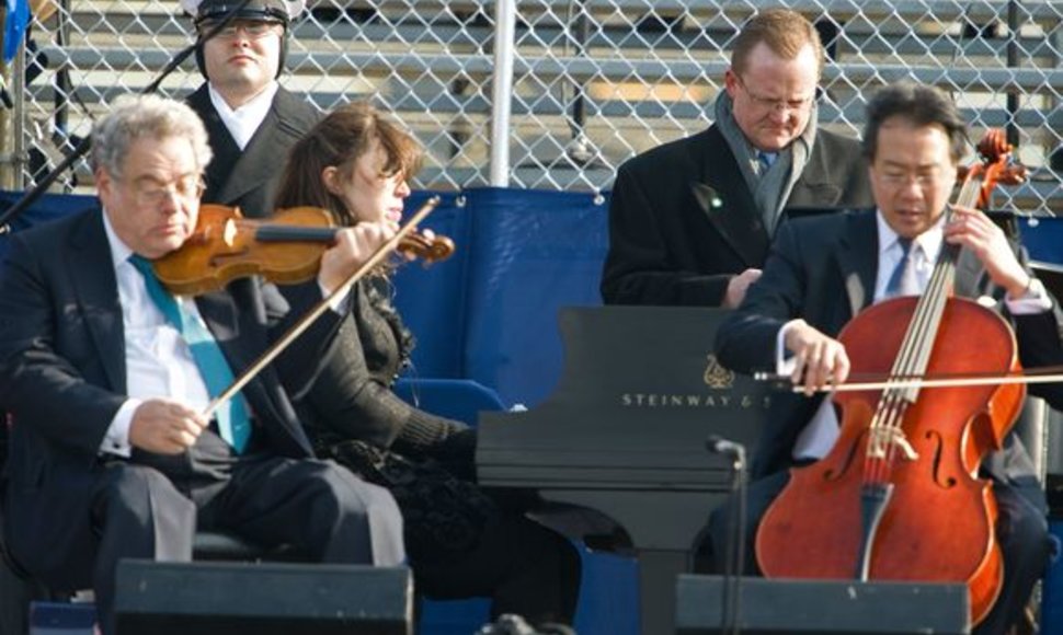 Per Obamos inauguraciją kvartetas griežė pagal fonogramą.
