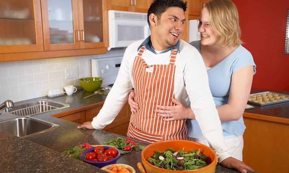Šv.Valentino dienos proga mylimam žmogui galite paruošti ypatingų salotų.