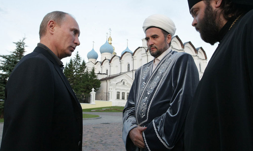 Muftijus Ildusas Faizovas kalbasi su Vladimiru Putinu. 