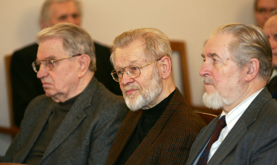 Vytautas Jurgis Bubnys (viduryje)