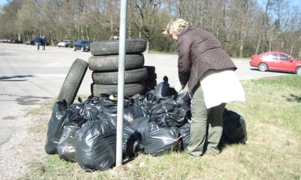 Klaipėdoje prie visuotinės talkos &bdquo;Darom 2009&ldquo; prisijungė per pusantro tūkstančio žmonių.