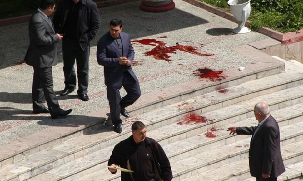 Azerbaidžane sostinės Baku Naftos akademijoje surengtas kruvinas išpuolis.
