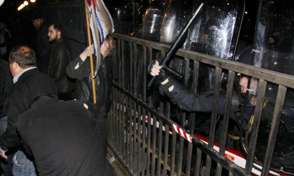 Gruzijos sostinėje policija susirėmė su protestuotojais.