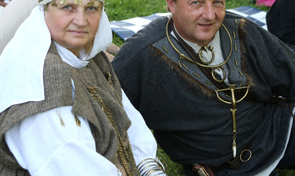 Seimo Darbo partijos frakcijos narys Gediminas Jakavonis su žmona