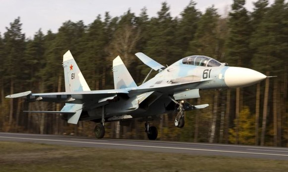 Baltarusių karinių oro pajėgų naikintuvas SU-27