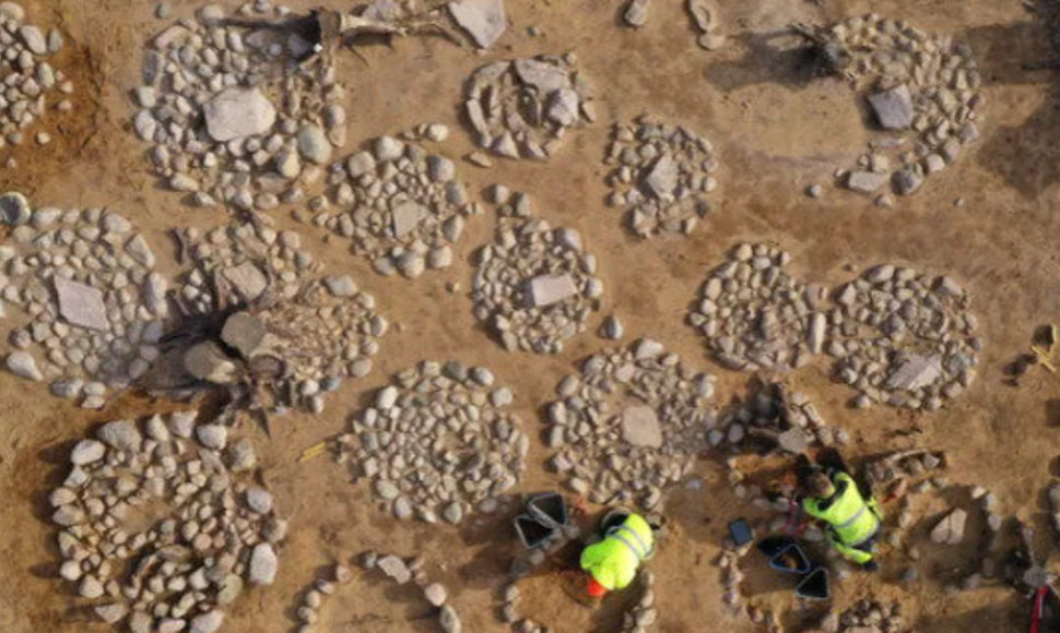 Pietų Norvegijoje aptikti bronzos ir geležies amžiaus vaikų kapai, keliantys klausimų archeologams.