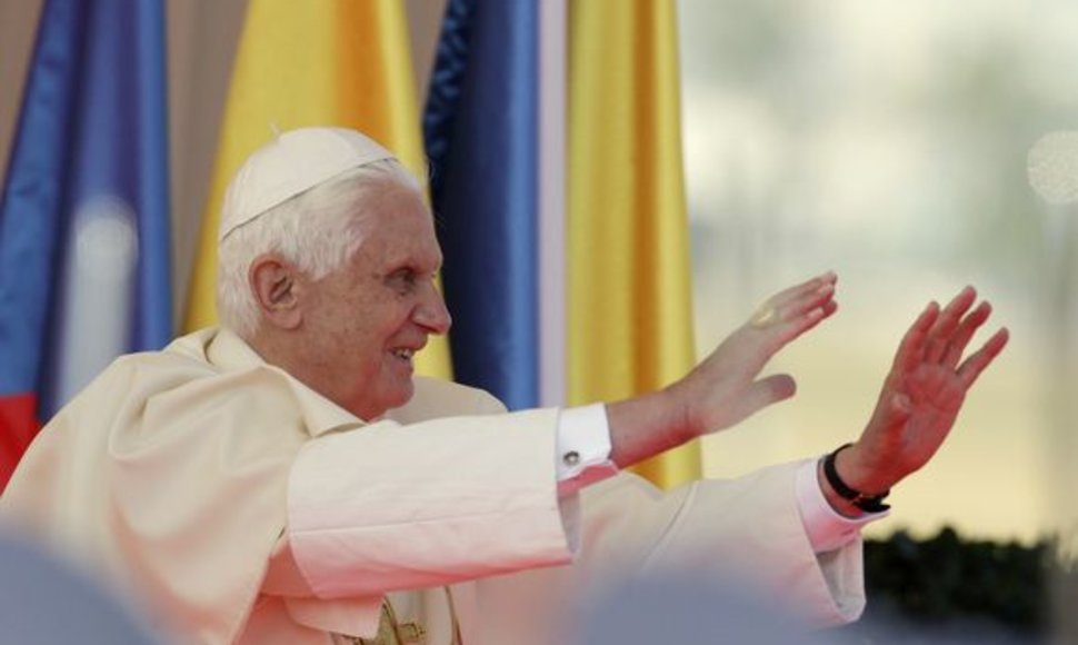 Popiežius Benediktas XVI šeštadienį atvyko į Prahą trijų dienų vizito.