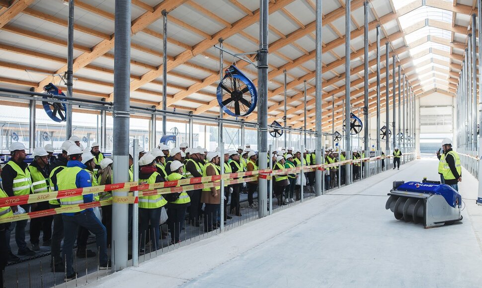 Lietuvoje atidarytas moderniausia karvių fermų kompleksas.