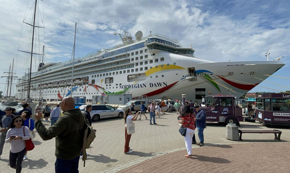 Skaičiuojama, kad vienas kruizinės laivybos turistas uostamiestyje vidutini&scaron;kai praleidžia nuo 6 iki 9 valandų ir per tą laiką i&scaron;leidžia nuo 40 iki 70 eurų. 