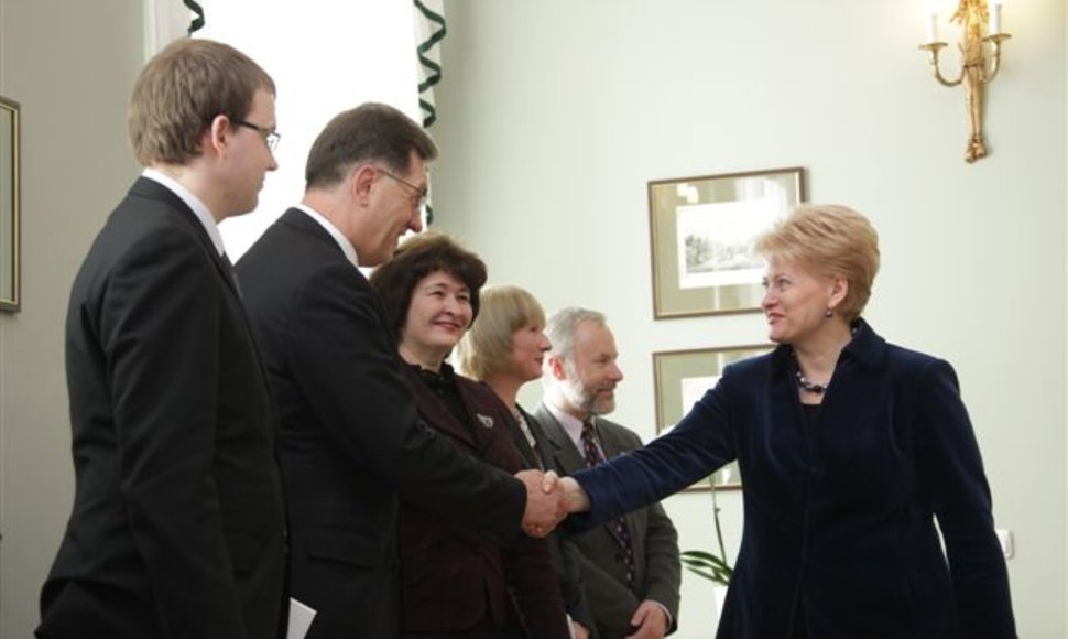 Prezidentė Dalia Grybauskaitė su Seimo frakcijų vadovais aptarė svarbiausius Seimo pavasario sesijos darbus ir politinę situaciją šalyje. 
