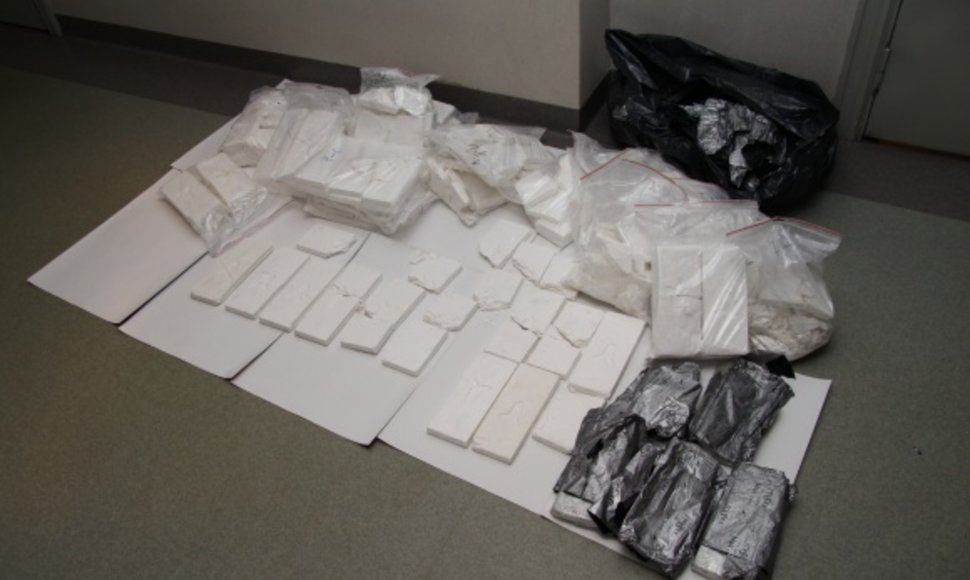 Po ilgalaikės tarptautinės operacijos Latvijoje sulaikyta 205,5 kg kokaino siunta.