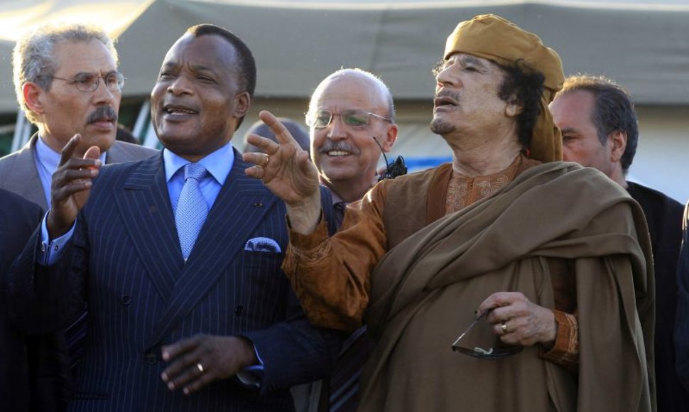J.Zuma ir trys kiti Afrikos lyderiai sekmadienį susitiko su Libijos lyderiu pulkininku Muamaru Kadhafi Tripolyje.