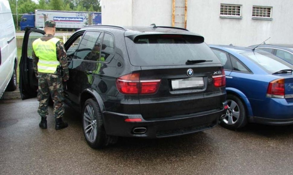 Sulaikytas visureigis „BMW X5“