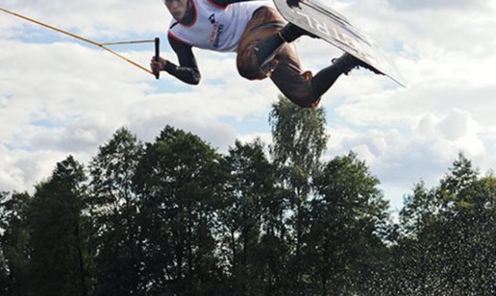 Vandenlenčių varžybų akimirka