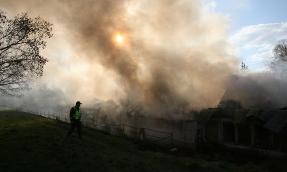Ketvirtadienį 17.22 val. sostinės ugniagesiai gavo pranešimą apie gaisrą Savanorių prospekte. 