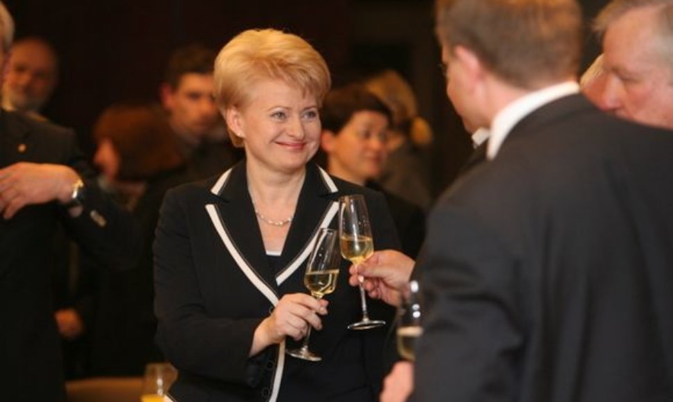Džiugios nuotaikos D. Grybauskaitės rinkimų štabe