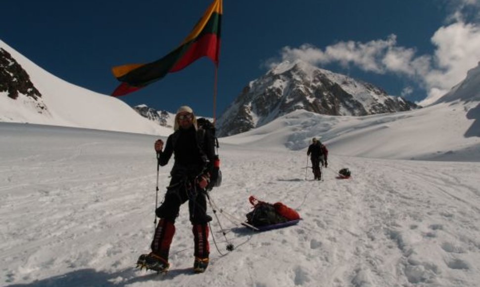 Lietuvos alpinistai aukščiausioje Šiaurės Amerikos viršukalnėje