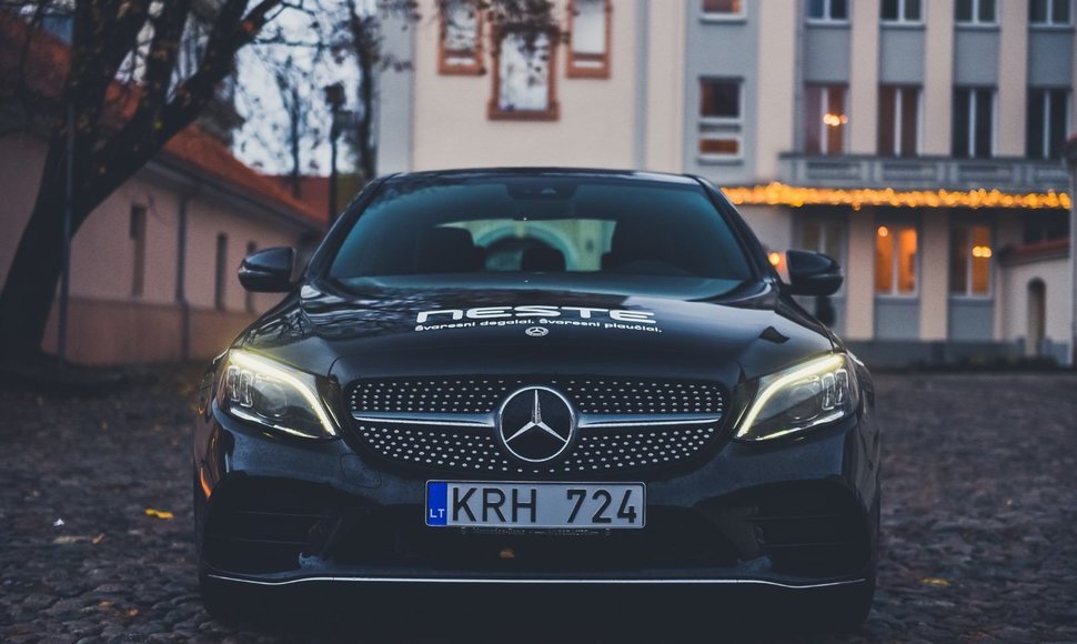 Mercedes-Benz C-Class - 4,4 l